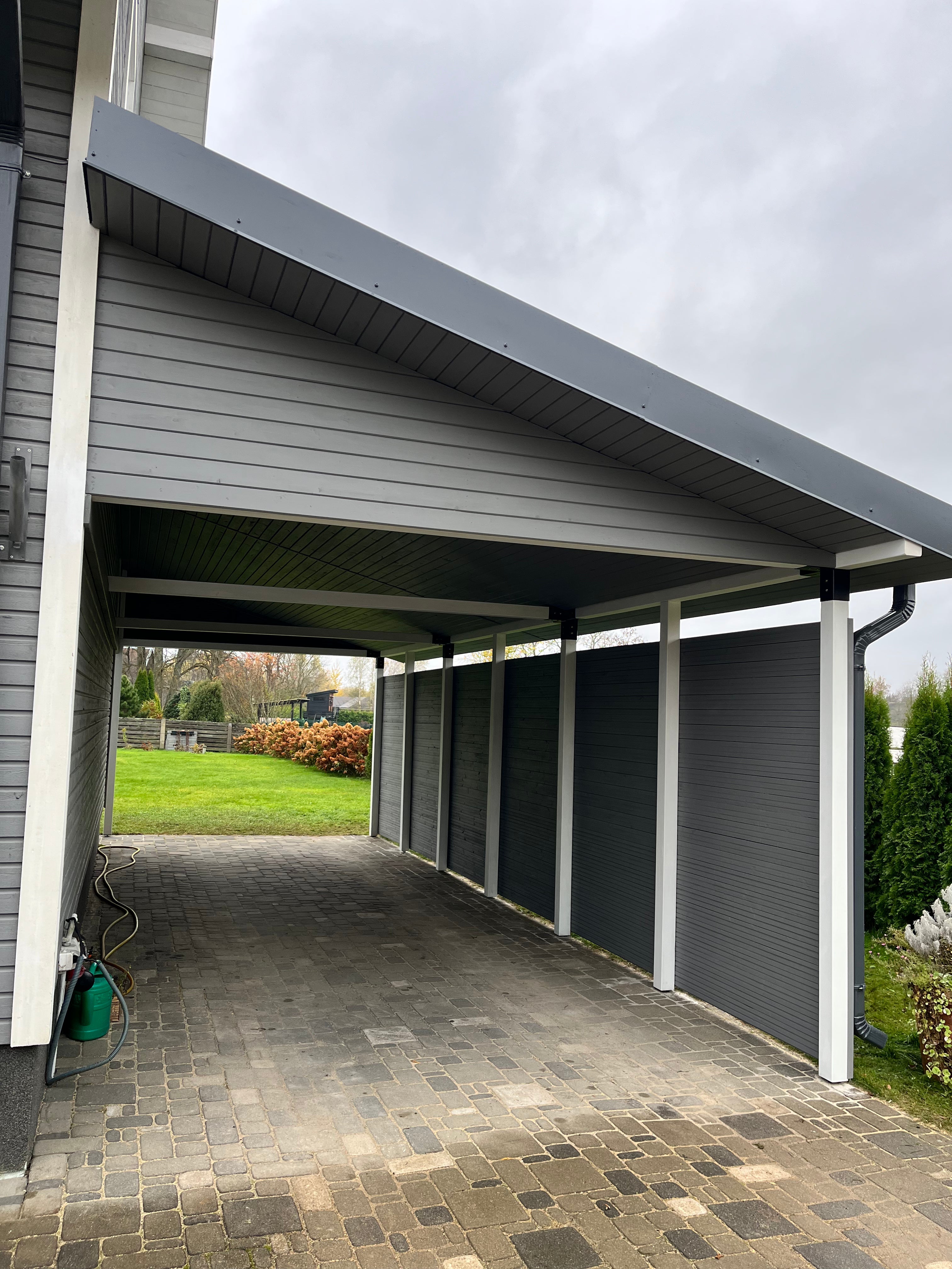 The Advantages and Disadvantages of Using Modular Pergola Brackets for ...