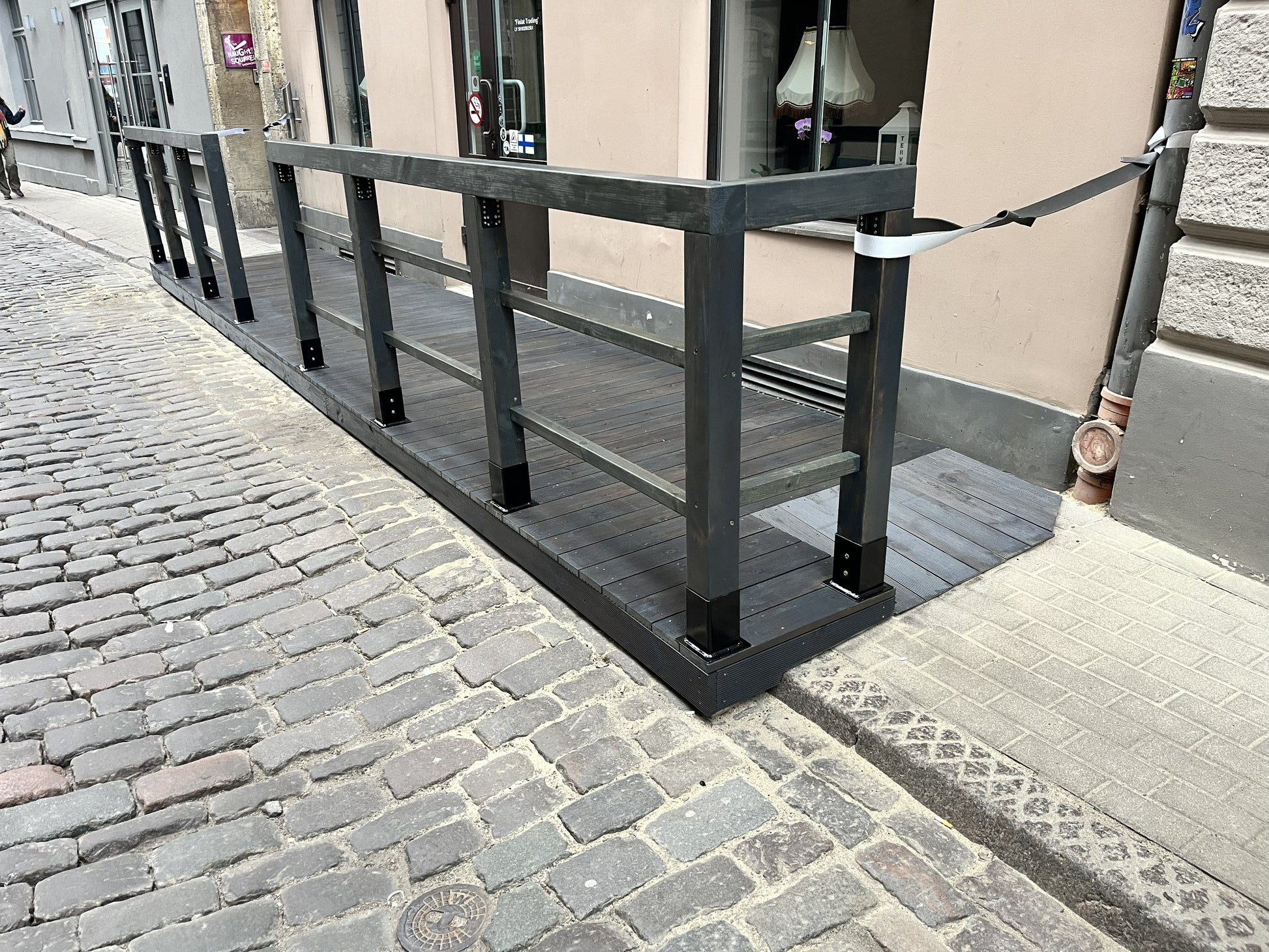 Terrace deck for cafes and restaurants by Terases, measuring 7m x 1.5-1.7m, showcasing a stylish outdoor dining area.