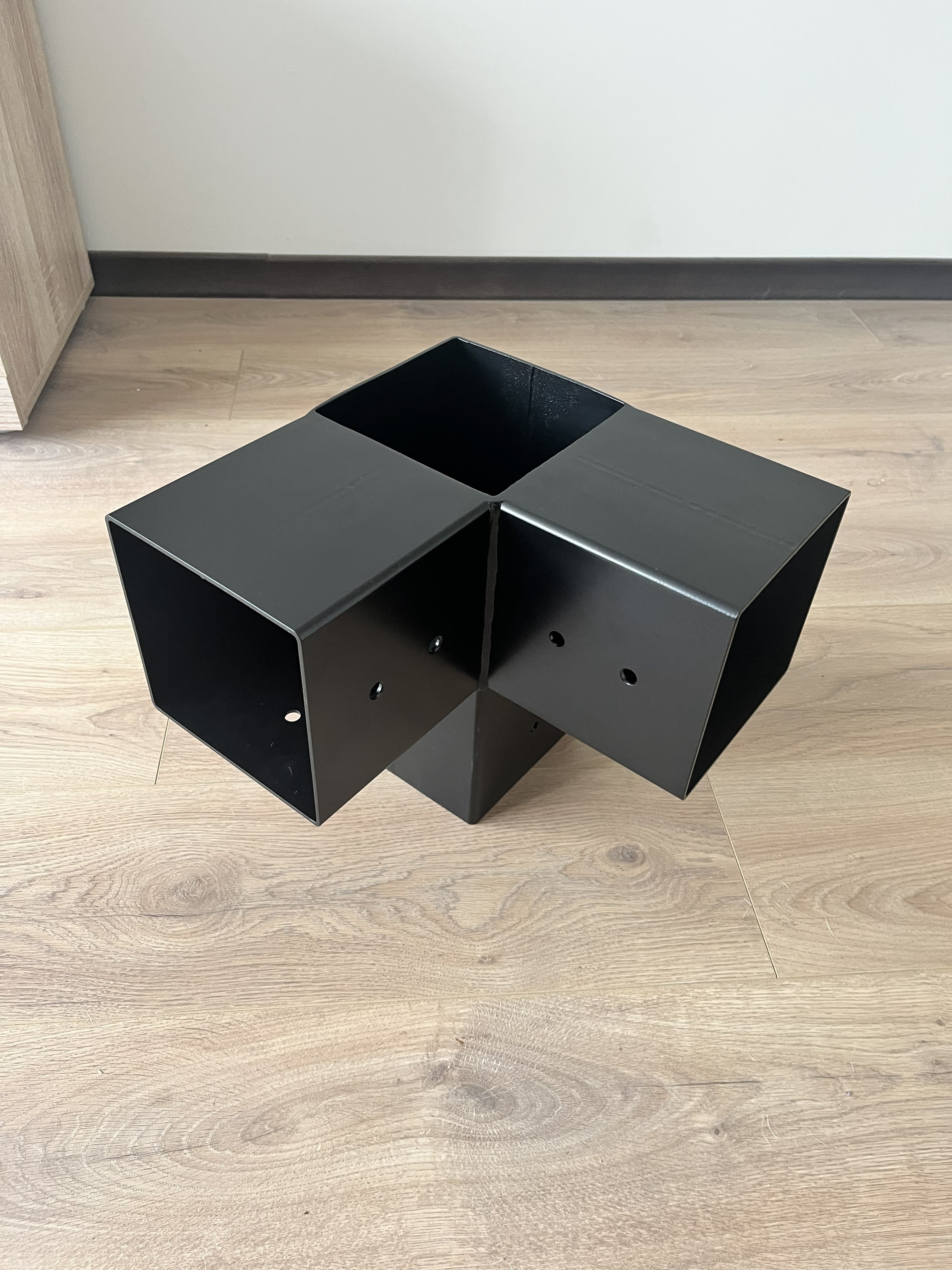 Terases 3-way corner bracket for canopy, fits 145x145mm lumber, sturdy metal connector for outdoor canopy framing.