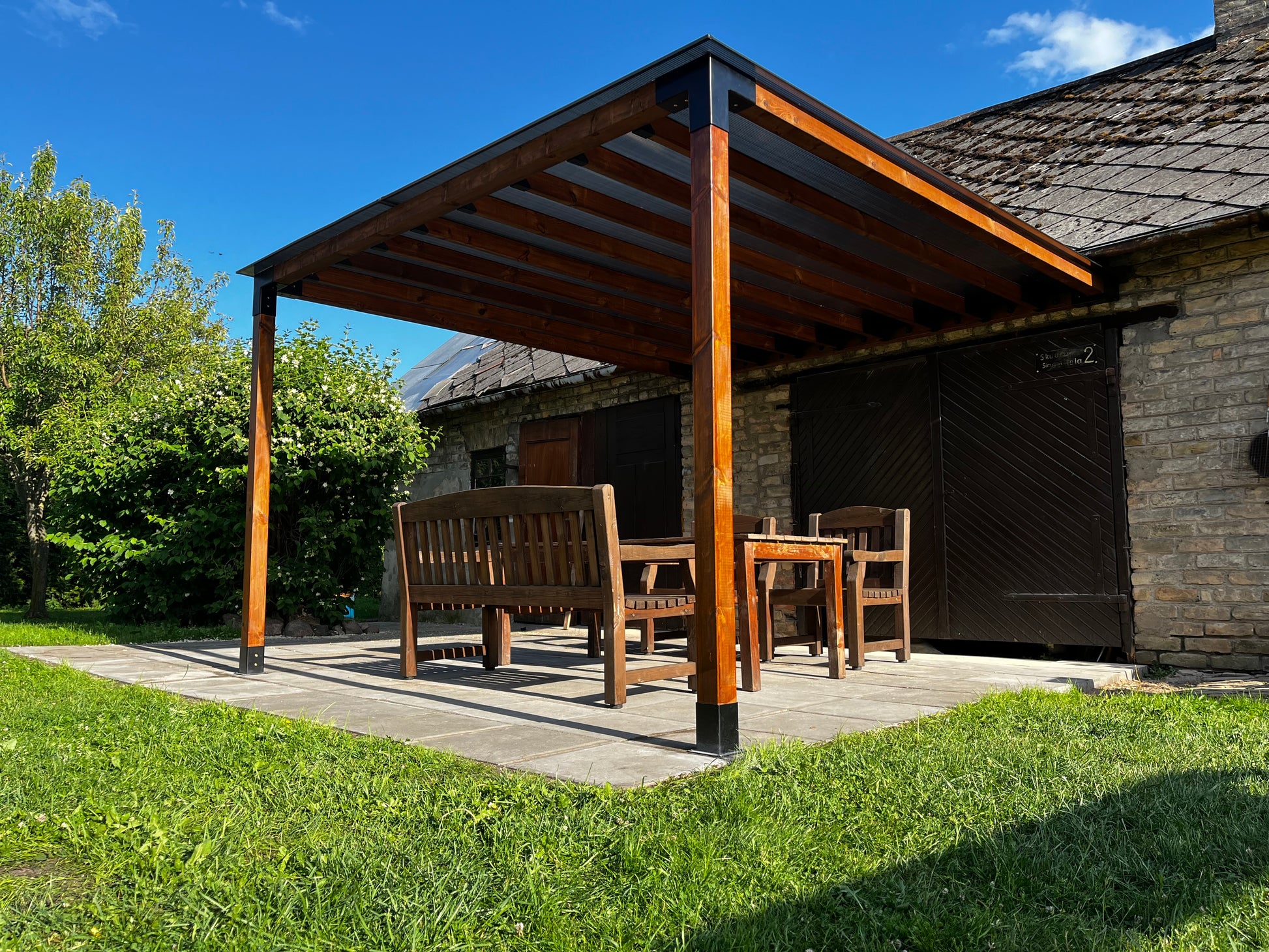 3-way Corner Bracket for Pergola (95x95mm lumber).