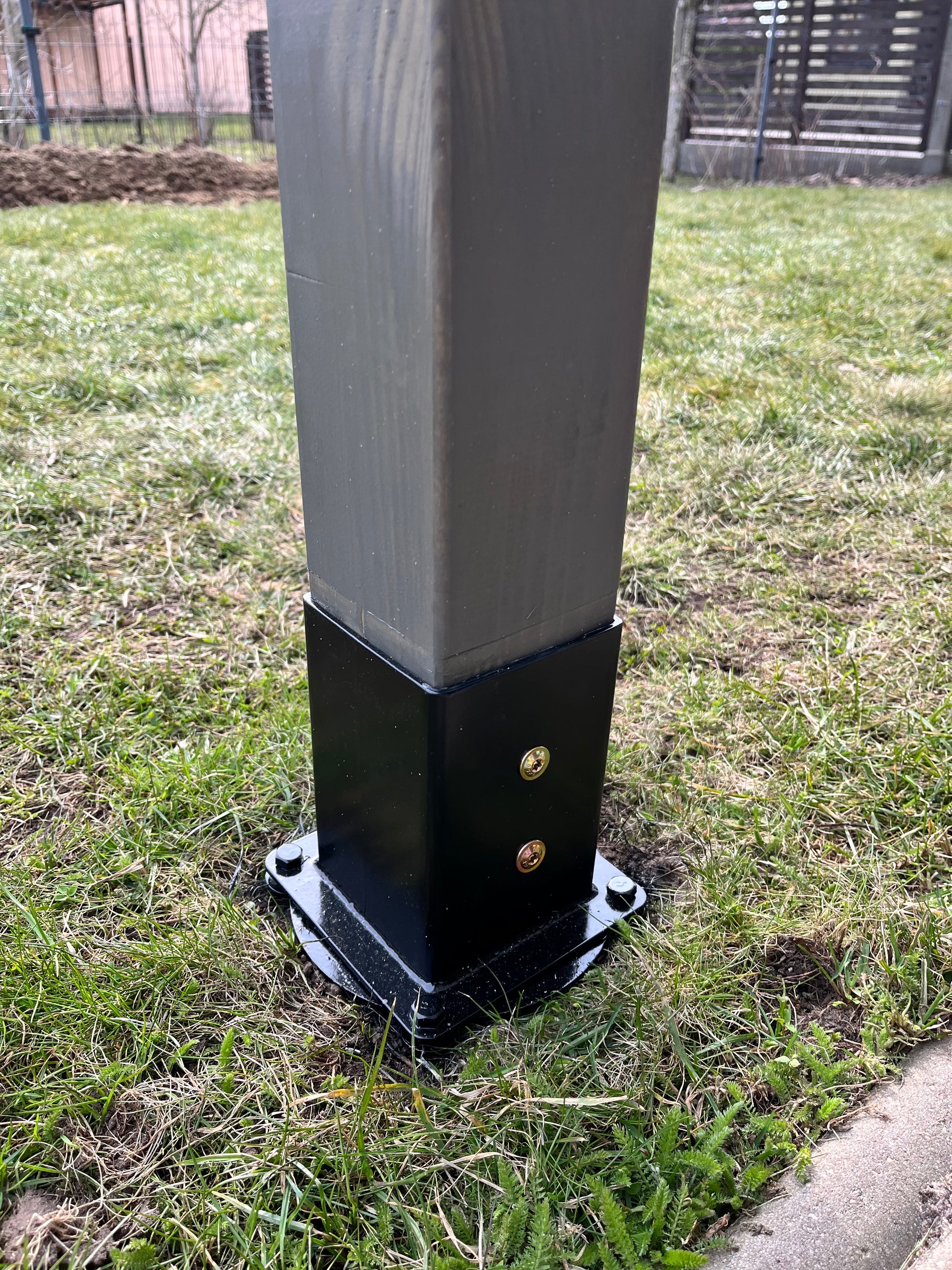 Post Base or Wall Mount Bracket (95x95mm lumber).